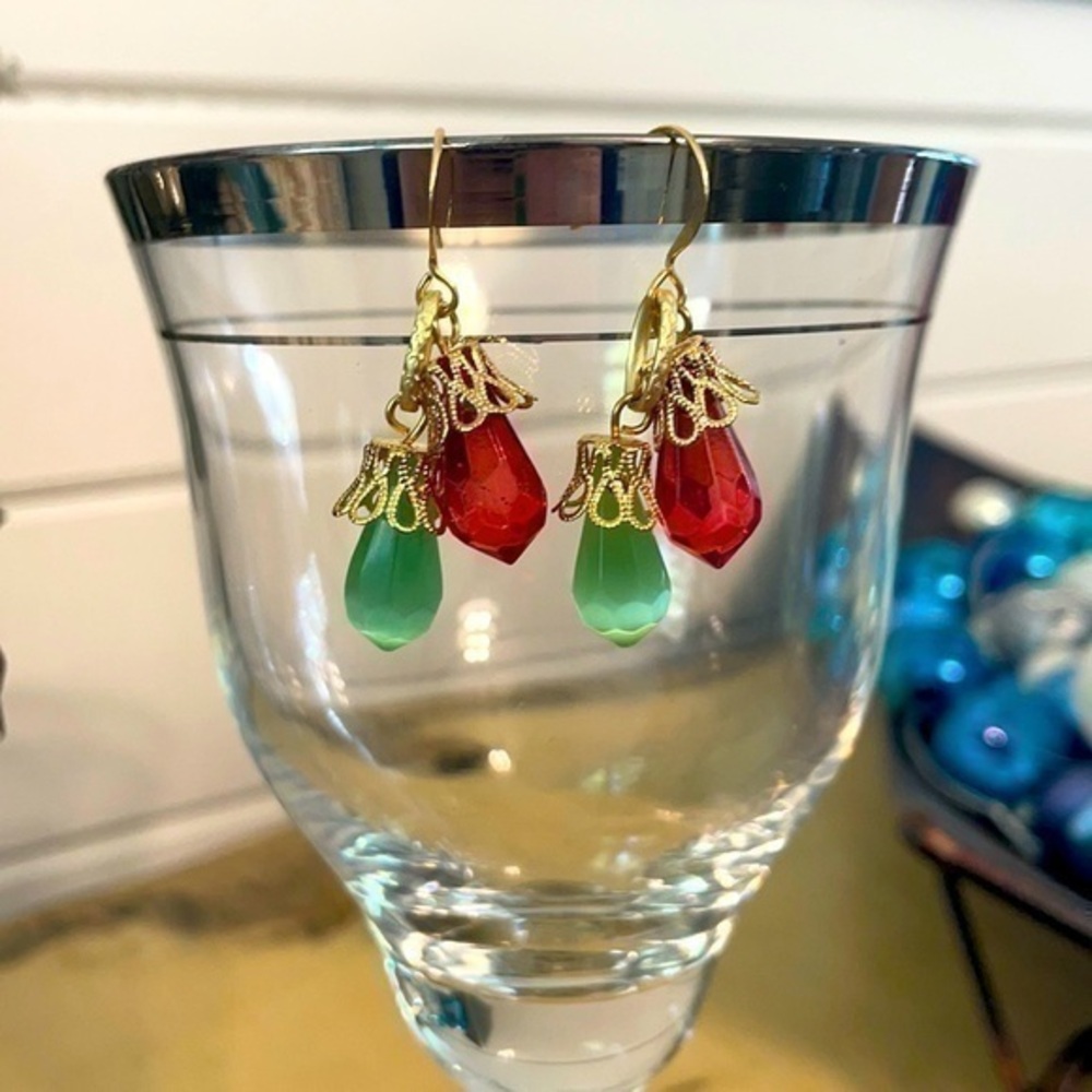 $10 SALE Handmade Christmas Glass Teardrop Gold Plate Earrings Holiday Red Green